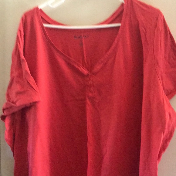 Princess collar salmon colored small pinhole on the front left breast area… - Picture 1 of 2